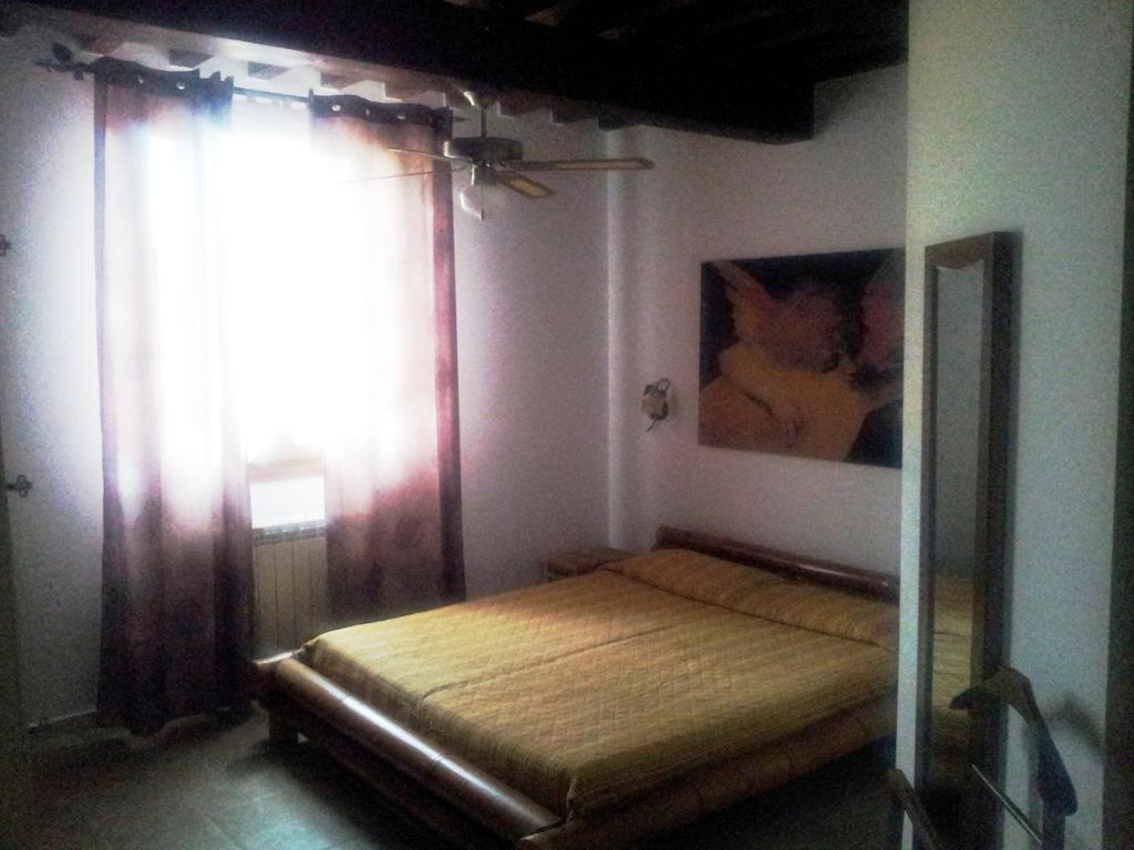 Agriturismo La Nocciolina เวนตูรีนา แตร์เม ห้อง รูปภาพ
