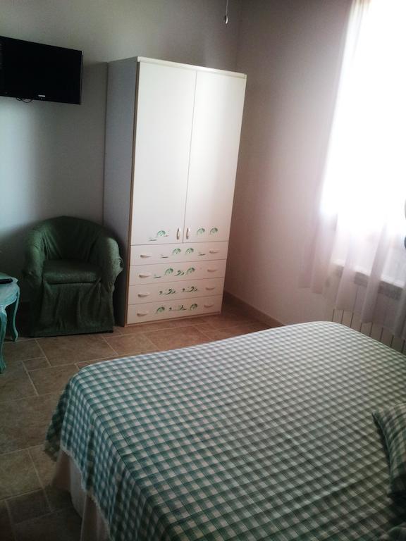 Agriturismo La Nocciolina เวนตูรีนา แตร์เม ห้อง รูปภาพ