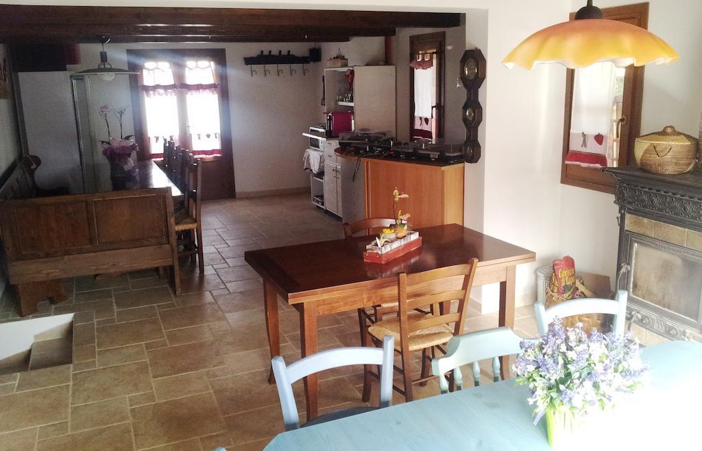 Agriturismo La Nocciolina เวนตูรีนา แตร์เม ห้อง รูปภาพ