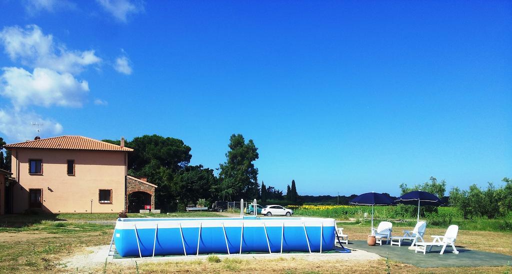 Agriturismo La Nocciolina เวนตูรีนา แตร์เม ภายนอก รูปภาพ