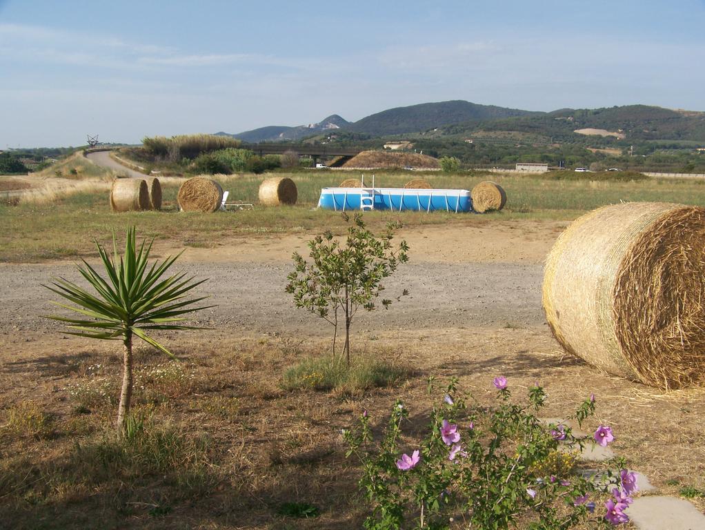 Agriturismo La Nocciolina เวนตูรีนา แตร์เม ภายนอก รูปภาพ